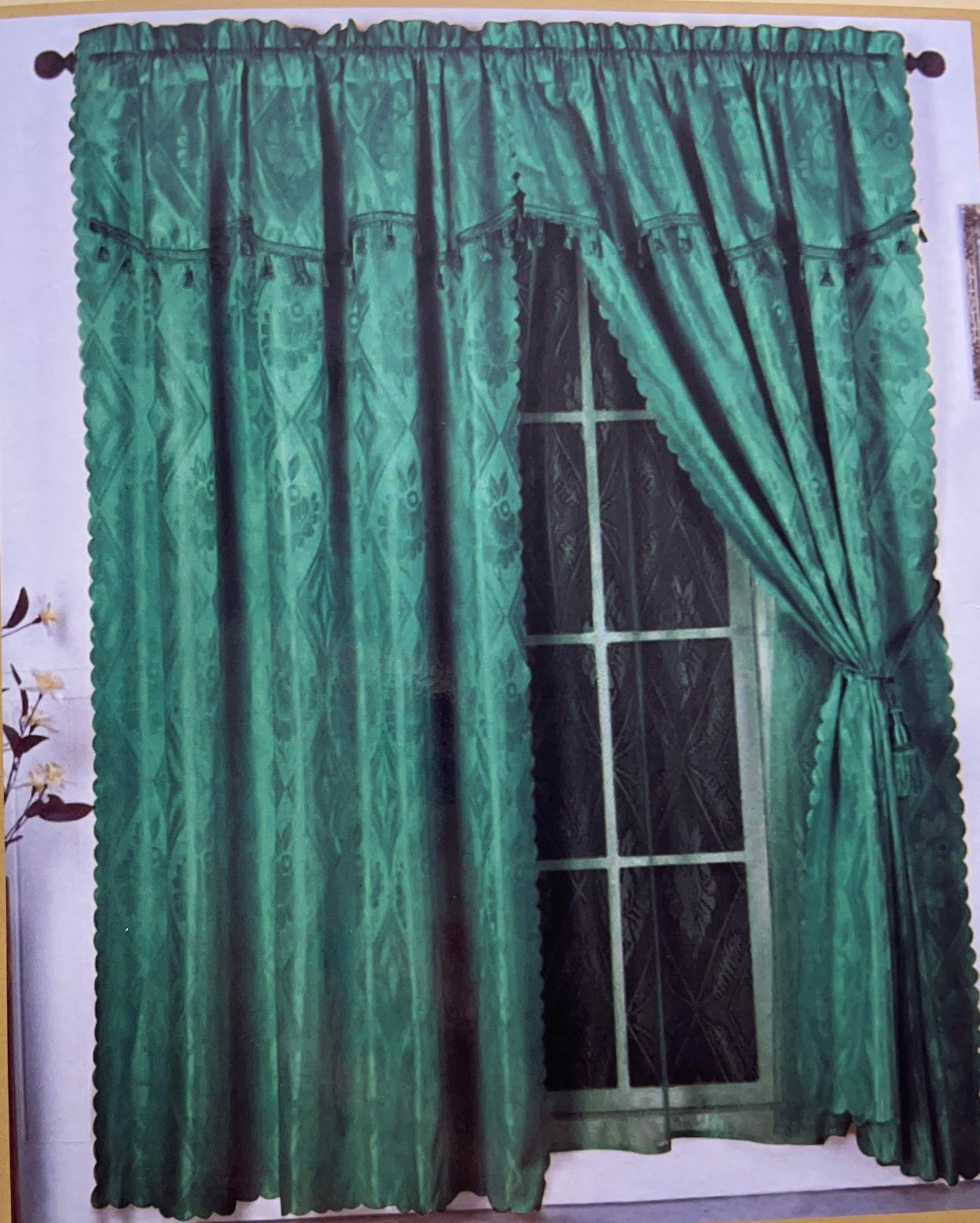 Curtain green